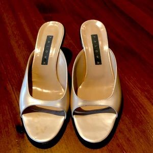 Shoe - slide - sandal